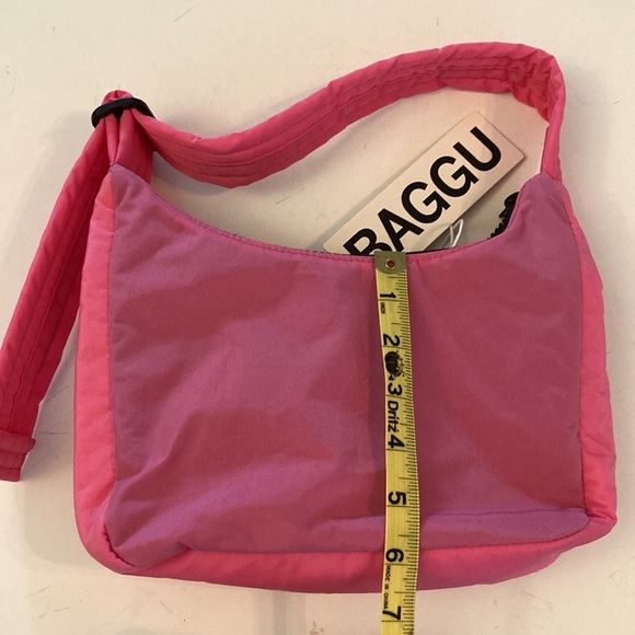 Baggu Mini Nylon Shoulder Bag Azalea Pink NEW - Picture 9 of 14